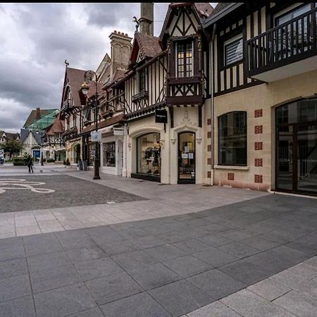 Deauville : Magnifique Studio En Face Du Casino ! Buitenkant foto